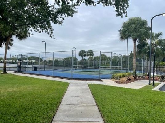 Exterior, Tennis Courts