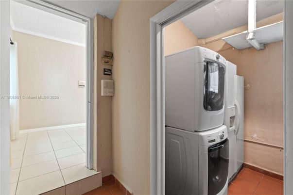 Interior, Washer