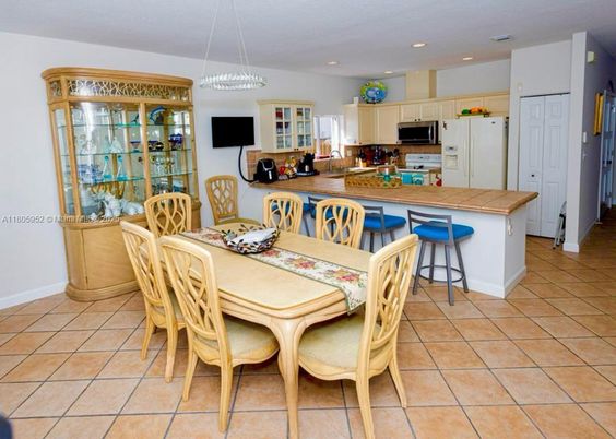 Dining room, Interior, Kitchen, Pendant Lights, Recessed Lighting