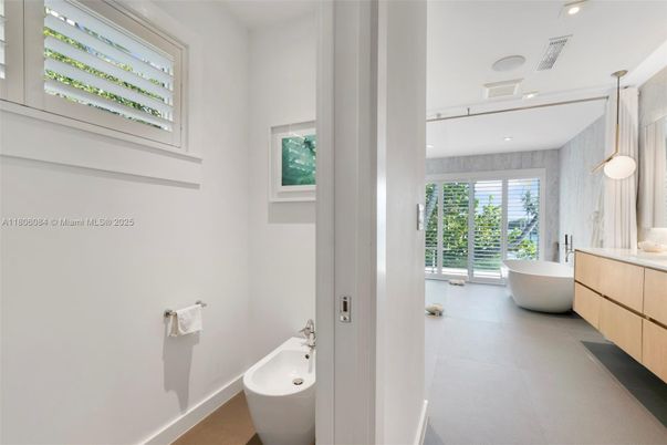 Bathroom, Dual Sink Vanities, Free Standing Baths, Interior, Pendant Lights, Recessed Lighting