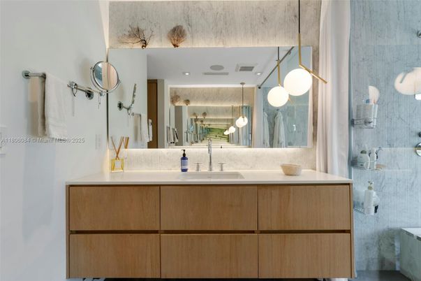 Bathroom, Dual Sink Vanities, Interior, Pendant Lights, Recessed Lighting