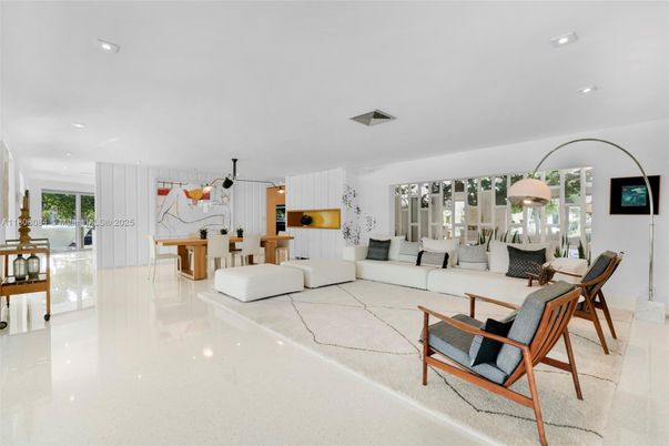 Dining room, Interior, Living room, Recessed Lighting