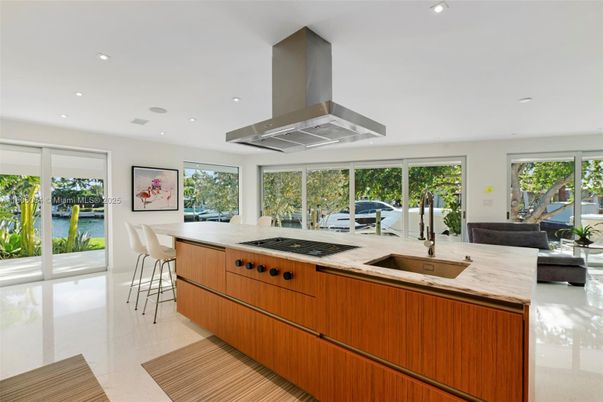 Interior, Kitchen, Recessed Lighting, Water