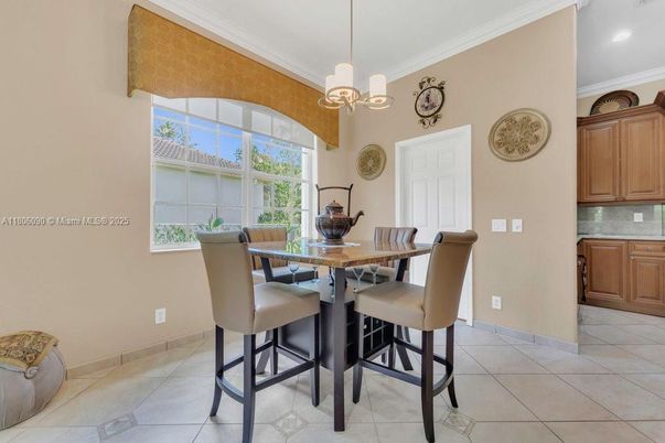 Dining room, Interior, Pendant Lights, Recessed Lighting