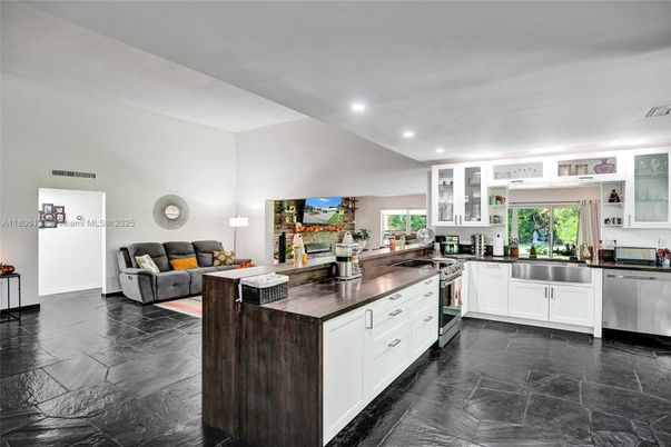 Interior, Kitchen, Living room, Recessed Lighting