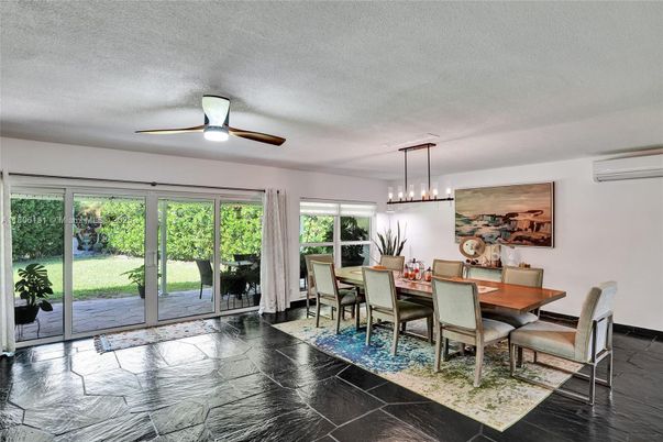 Dining room, Interior, Pendant Lights