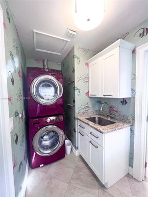 Interior, Utility Closets, Washer