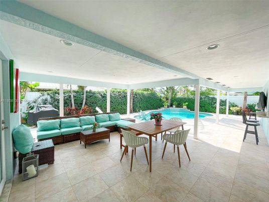 Dining room, Interior, Living room, Pool, Recessed Lighting