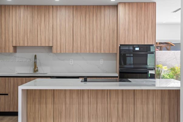 Interior, Kitchen, Marble Walls, Recessed Lighting