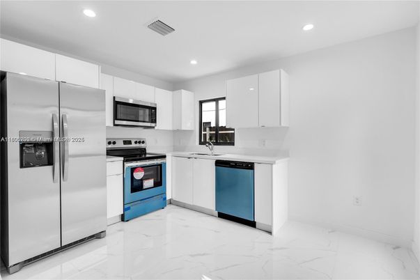 Interior, Kitchen, Marble, Recessed Lighting, Stainless Steel Appliances