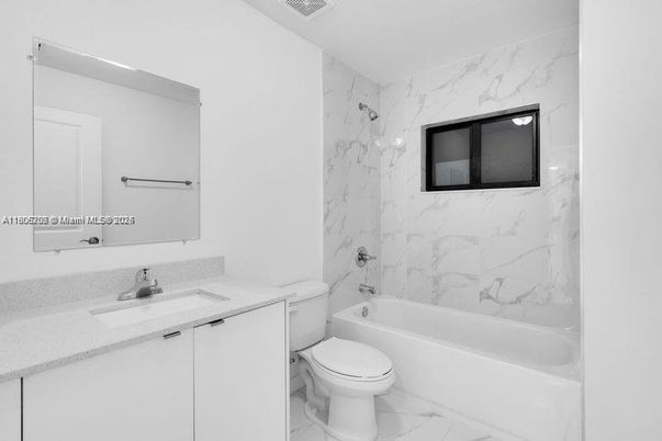Bathroom, Interior, Marble, Marble Walls