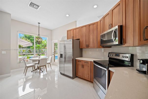 Dining room, Interior, Kitchen, Pendant Lights, Recessed Lighting