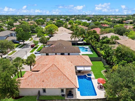 Backyard, Exterior, Pool