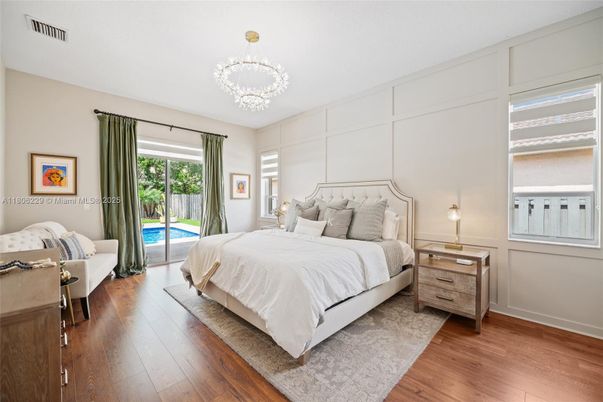 Chandelier, Dining room, Interior, Kitchen, Living room, Recessed Lighting, Stainless Steel Appliances