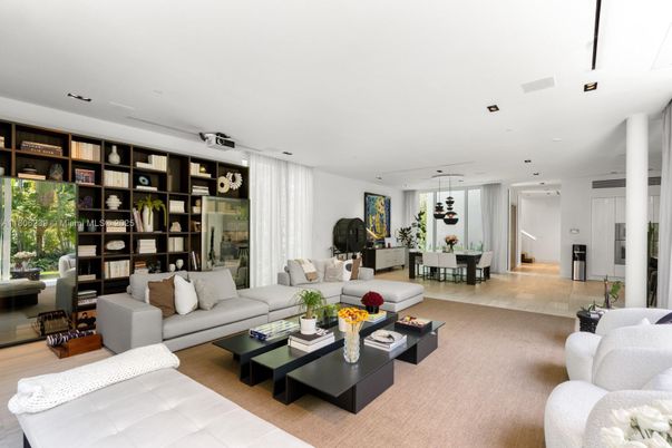 Dining room, Interior, Living room, Pendant Lights, Recessed Lighting, Wood Texture Flooring