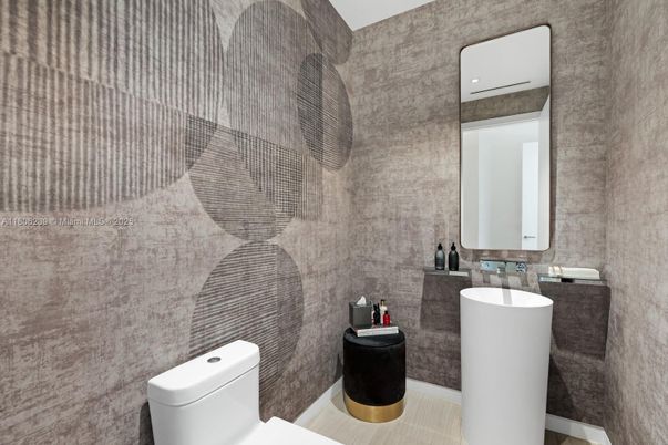 Bathroom, Free Standing Baths, Interior