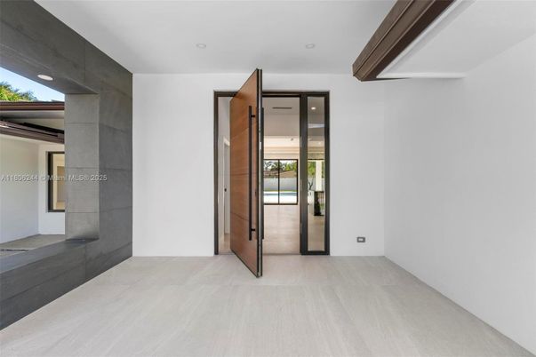 Elevator, Empty room, Interior, Recessed Lighting
