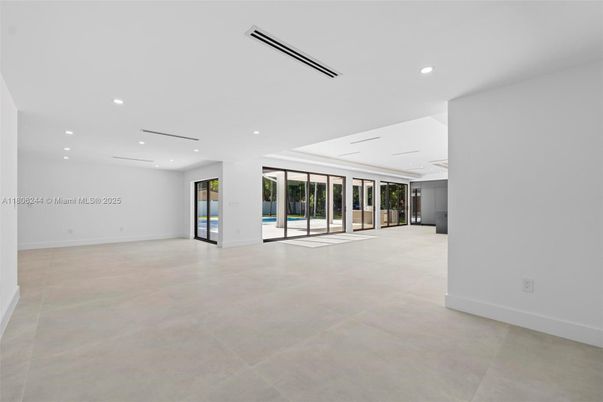 Empty room, Interior, Recessed Lighting