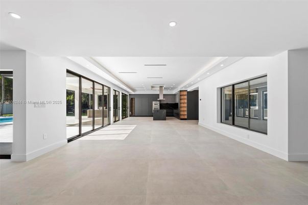 Empty room, Interior, Recessed Lighting