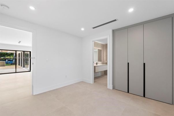 Bathroom, Empty room, Interior, Recessed Lighting