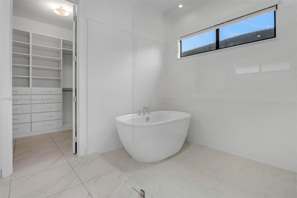 Bathroom, Free Standing Baths, Interior, Marble, Recessed Lighting