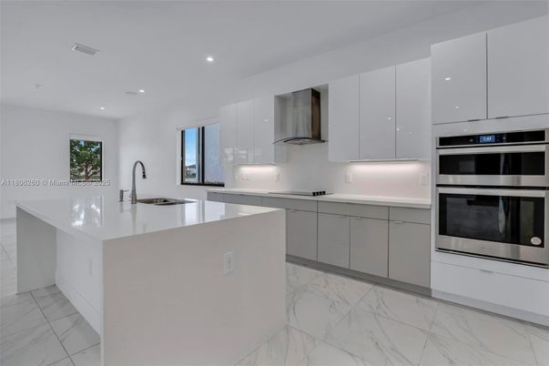 Interior, Kitchen, Marble, Recessed Lighting, Stainless Steel Appliances