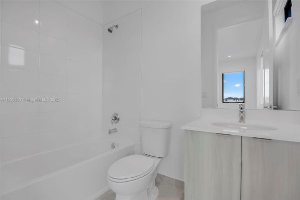 Bathroom, Interior, Marble, Recessed Lighting