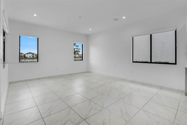 Empty room, Interior, Marble, Recessed Lighting