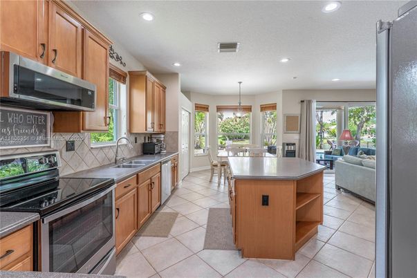 Dining room, Interior, Kitchen, Pendant Lights, Recessed Lighting