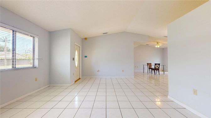 Dining room, Empty room, Interior