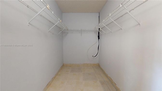 Interior, Walk-in Closets