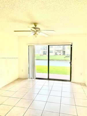 Empty room, Interior, Water