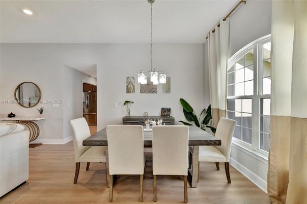 Chandelier, Dining room, Interior, Pendant Lights, Recessed Lighting, Wood Texture Flooring
