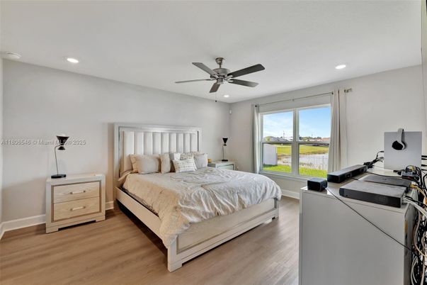 Bedroom, Interior, Recessed Lighting, Water, Wood Texture Flooring