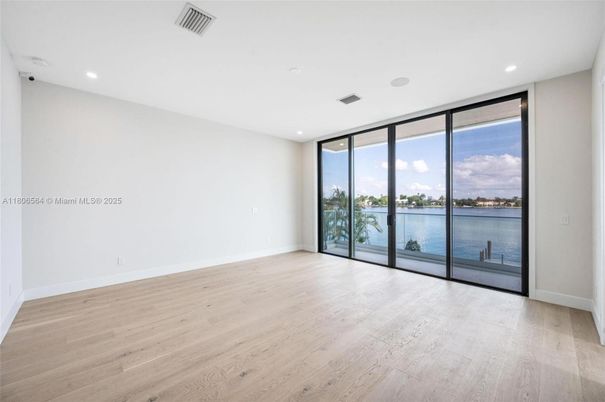 Empty room, Interior, Recessed Lighting, Water, Wood Texture Flooring