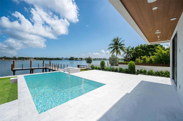 Exterior, Pool, Water