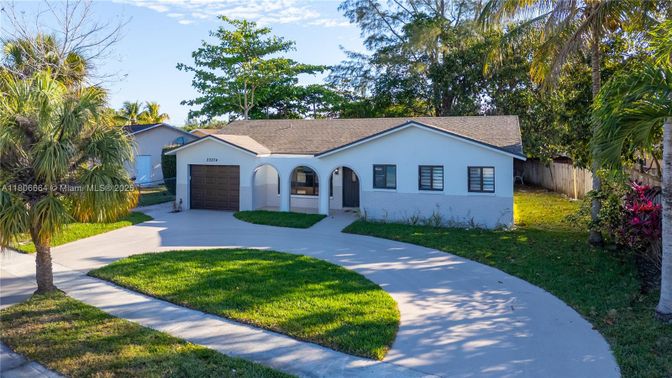 Attached, Backyard, Exterior, Facade, Ranch