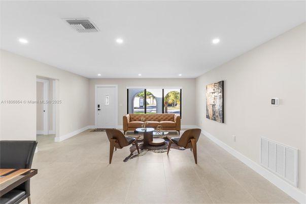 Dining room, Interior, Living room, Recessed Lighting