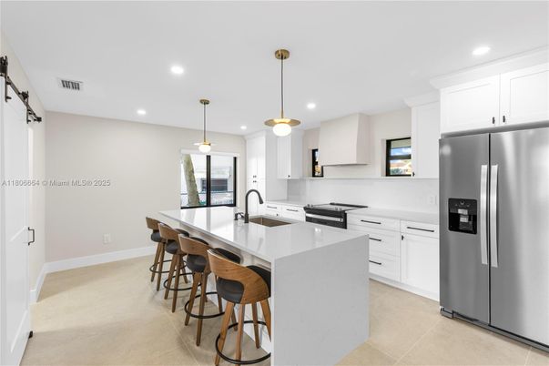 Interior, Kitchen, Pendant Lights, Recessed Lighting, Stainless Steel Appliances