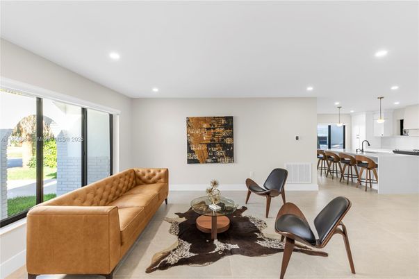 Dining room, Interior, Kitchen, Living room, Pendant Lights, Recessed Lighting, Water
