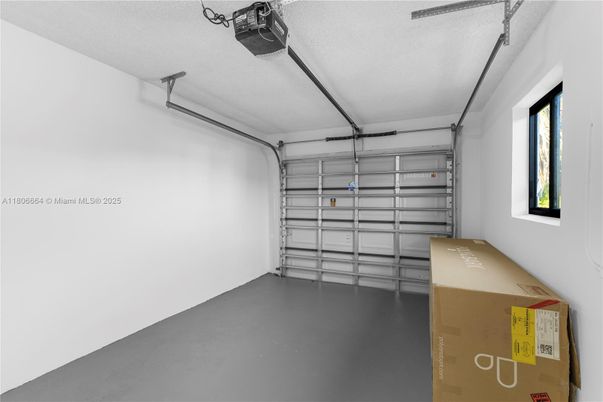 Garage, Interior