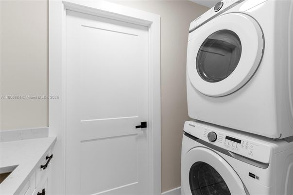 Interior, Utility Closets, Washer