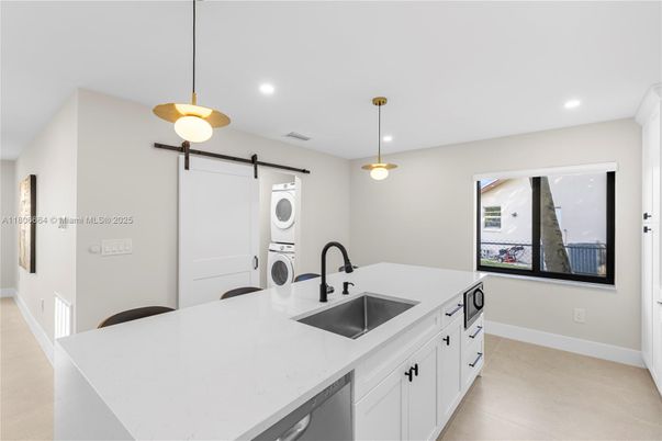 Interior, Kitchen, Pendant Lights, Recessed Lighting, Washer