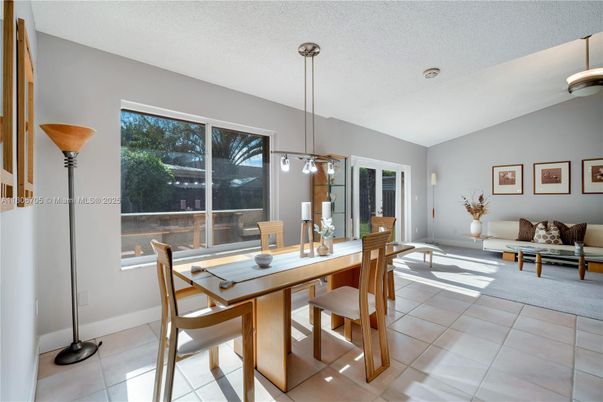 Dining room, Interior, Living room, Pendant Lights