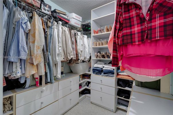 Interior, Walk-in Closets