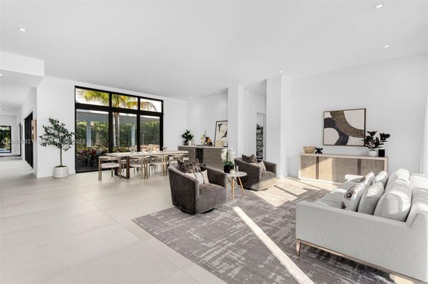 Dining room, Interior, Living room, Recessed Lighting