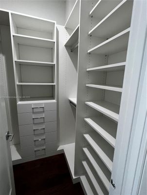 Interior, Walk-in Closets
