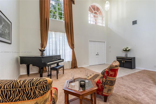 Interior, Living room, Piano
