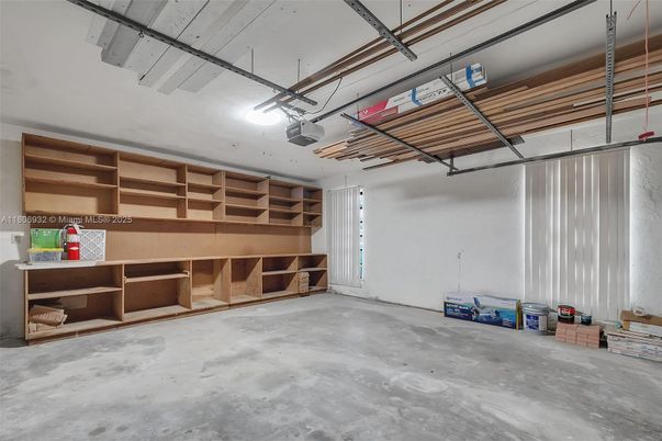 Garage, Interior