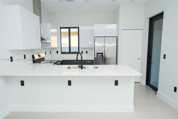 Interior, Kitchen, Stainless Steel Appliances
